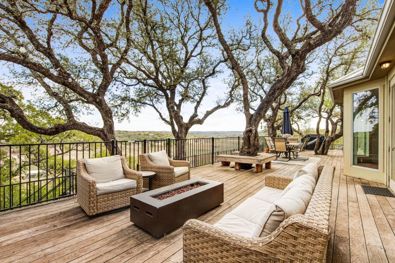 Villa Cliff Side Oasis à Spicewood Extérieur photo